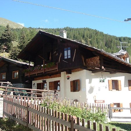 Le Vieux Rascard Chambres D'Hotes Champoluc Ngoại thất bức ảnh