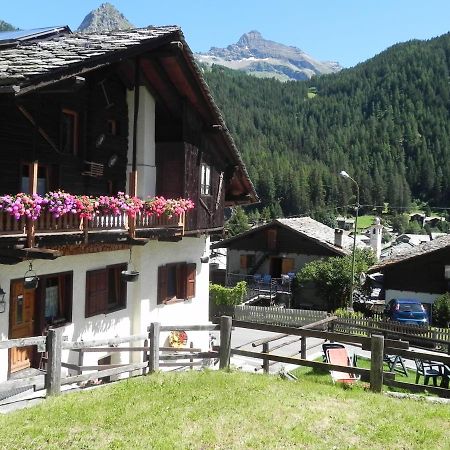 Le Vieux Rascard Chambres D'Hotes Champoluc Phòng bức ảnh