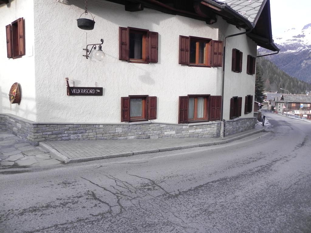 Le Vieux Rascard Chambres D'Hotes Champoluc Phòng bức ảnh