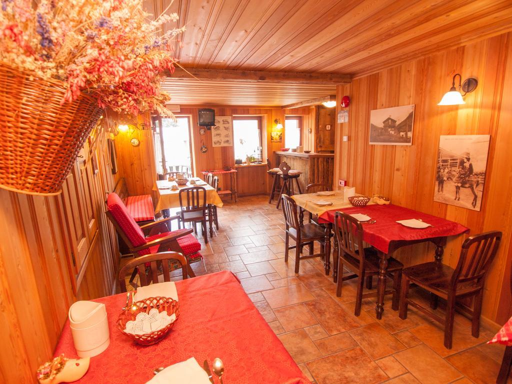Le Vieux Rascard Chambres D'Hotes Champoluc Ngoại thất bức ảnh